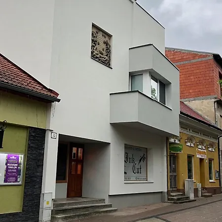 Srdce Mesta 2 - Smart Pod Lipou V Centre Apartman Stará Turá