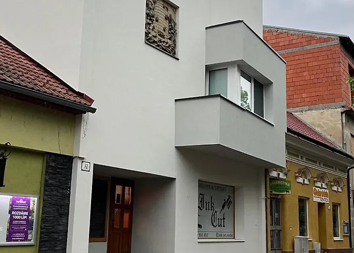 Srdce Mesta 2 - Smart Pod Lipou V Centre Appartement Stará Turá